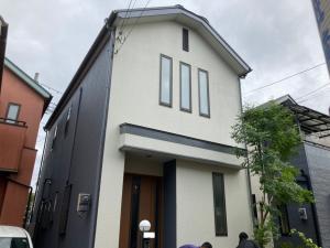 茨木市にて台風被災屋根修繕補修・屋根材『GAINA』外壁材『フッ素４FⅡ』にて塗装しました。