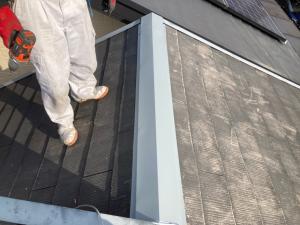 茨木市で保険申請による、屋根修繕・軒天井修繕を致しました。